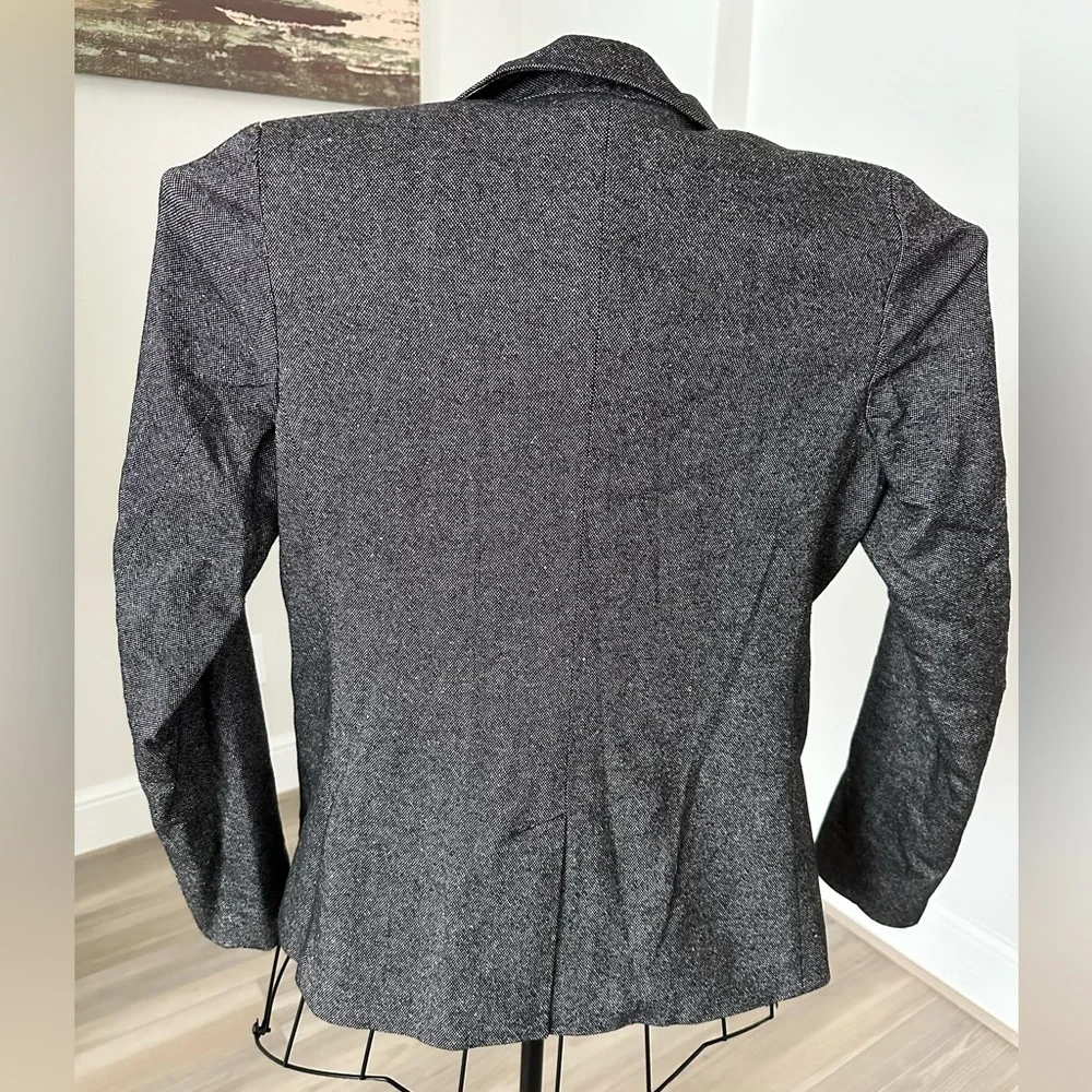Talbots Ladies 8P Wool Blend Grey Tweed Look Classic Quality Blazer - Picture 2 of 6